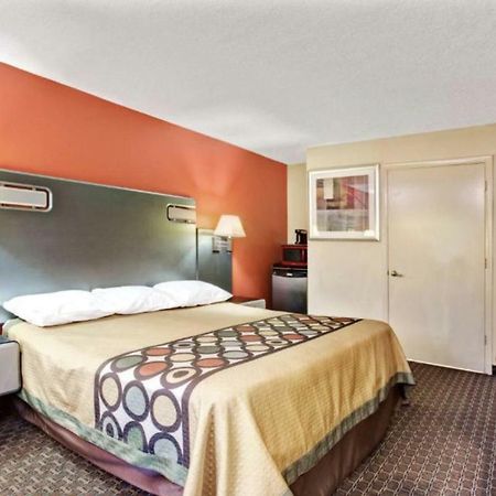 Hotel Super 8 By Wyndham Kissimmee/Maingate/Orlando Area Celebration Exterior foto