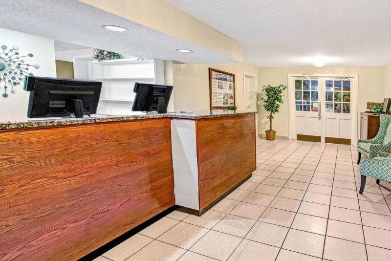 Hotel Super 8 By Wyndham Kissimmee/Maingate/Orlando Area Celebration Exterior foto